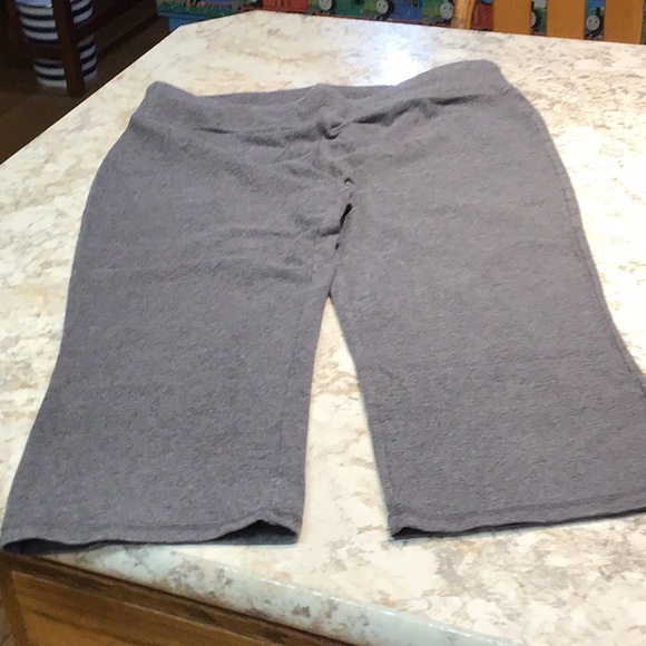 GAP Pants & Jumpsuits Gap Yoga Pants Capris Length Size L Poshmark